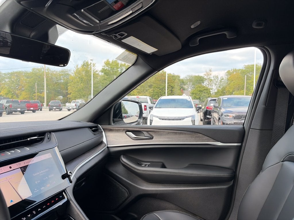 2027 Jeep Grand Cherokee Limited