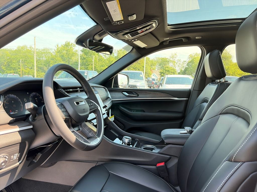 2027 Jeep Grand Cherokee Limited