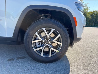 2027 Jeep Grand Cherokee L Laredo