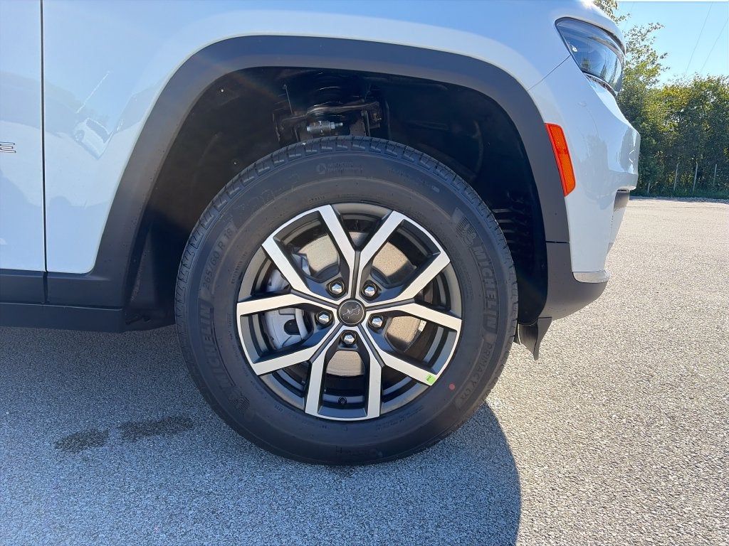 2027 Jeep Grand Cherokee L Laredo