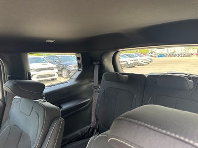 2026 Jeep Grand Cherokee L Laredo