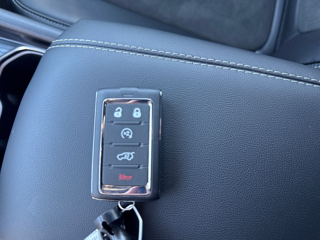 2026 Jeep Grand Cherokee L Laredo