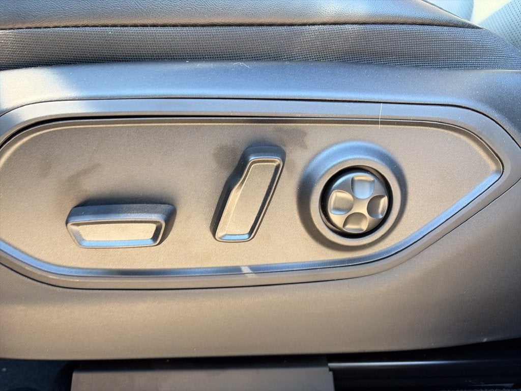 2027 Jeep Grand Cherokee L Limited Reserve