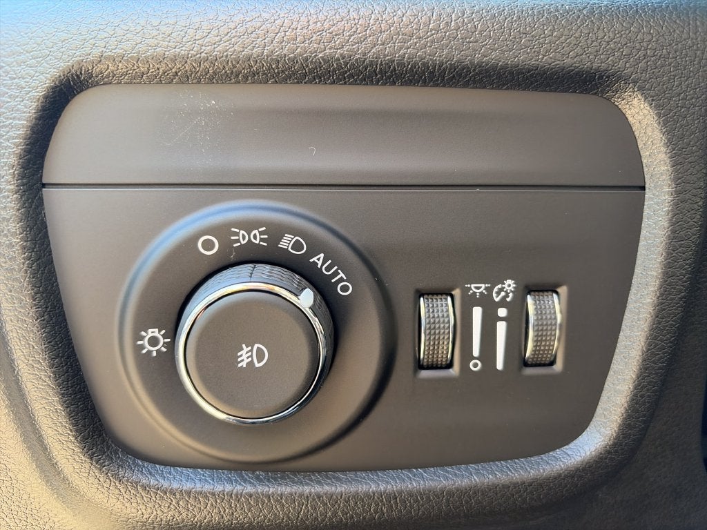 2027 Jeep Grand Cherokee L Limited Reserve