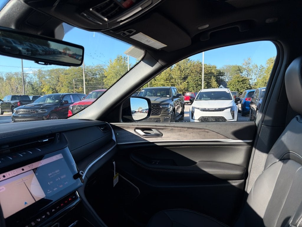 2027 Jeep Grand Cherokee L Limited Reserve