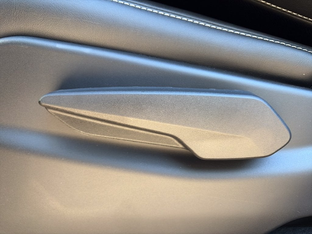 2027 Jeep Grand Cherokee L Limited Reserve