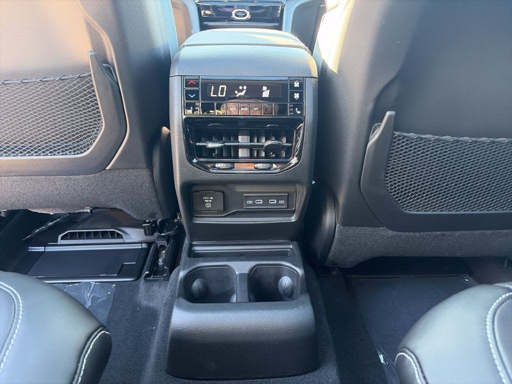 2027 Jeep Grand Cherokee L Limited Reserve