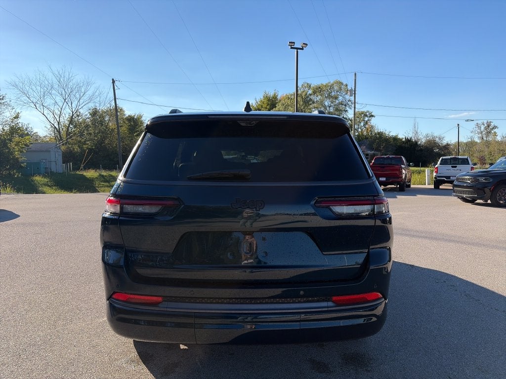 2027 Jeep Grand Cherokee L Limited Reserve