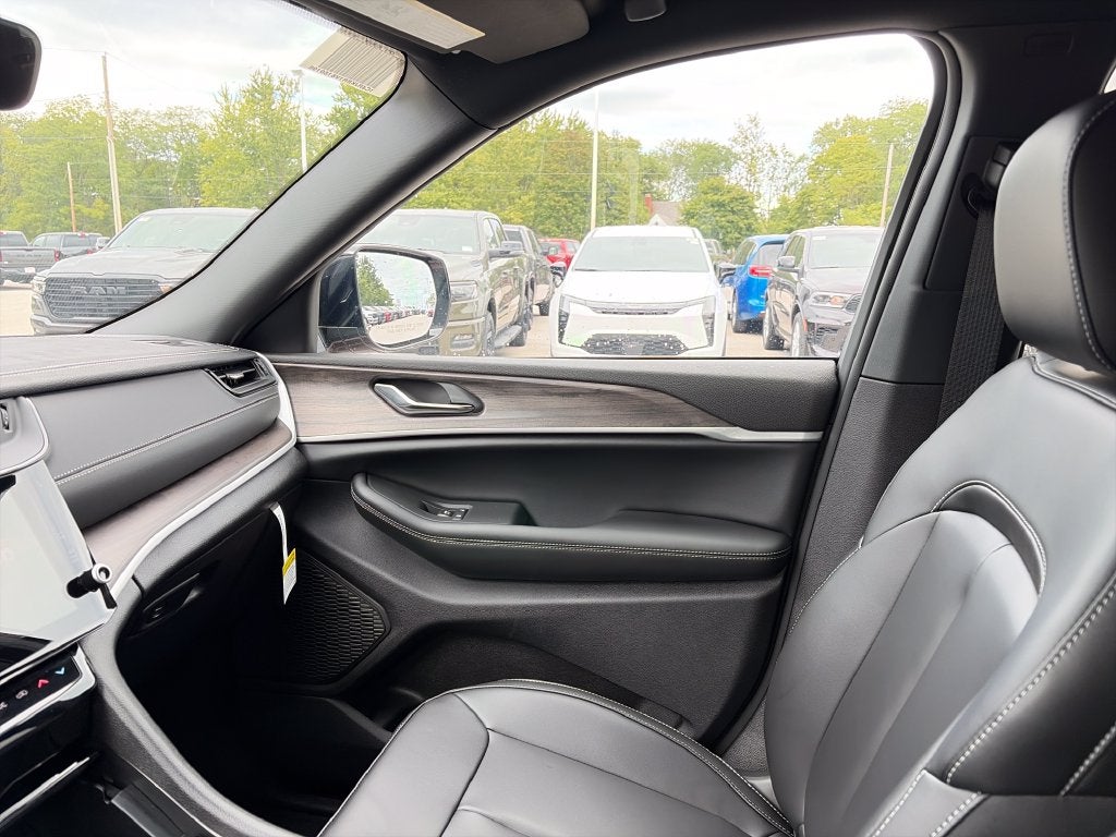 2027 Jeep Grand Cherokee L Limited