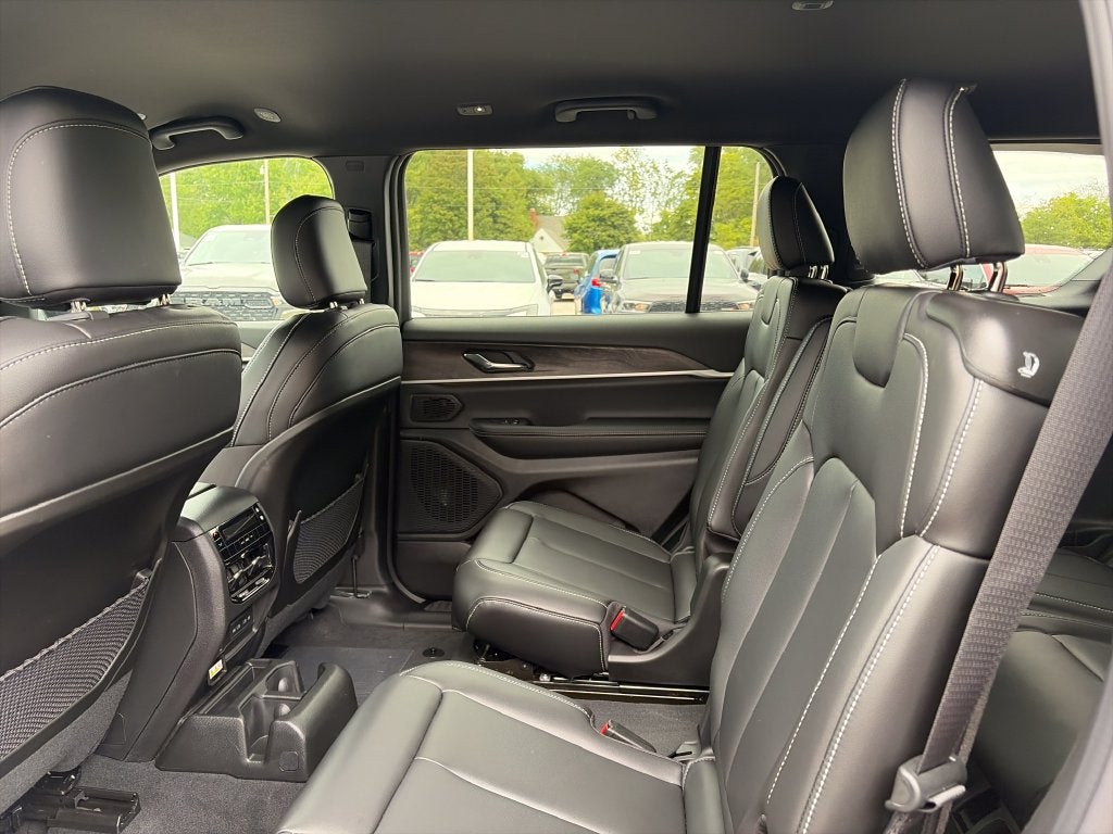 2027 Jeep Grand Cherokee L Limited