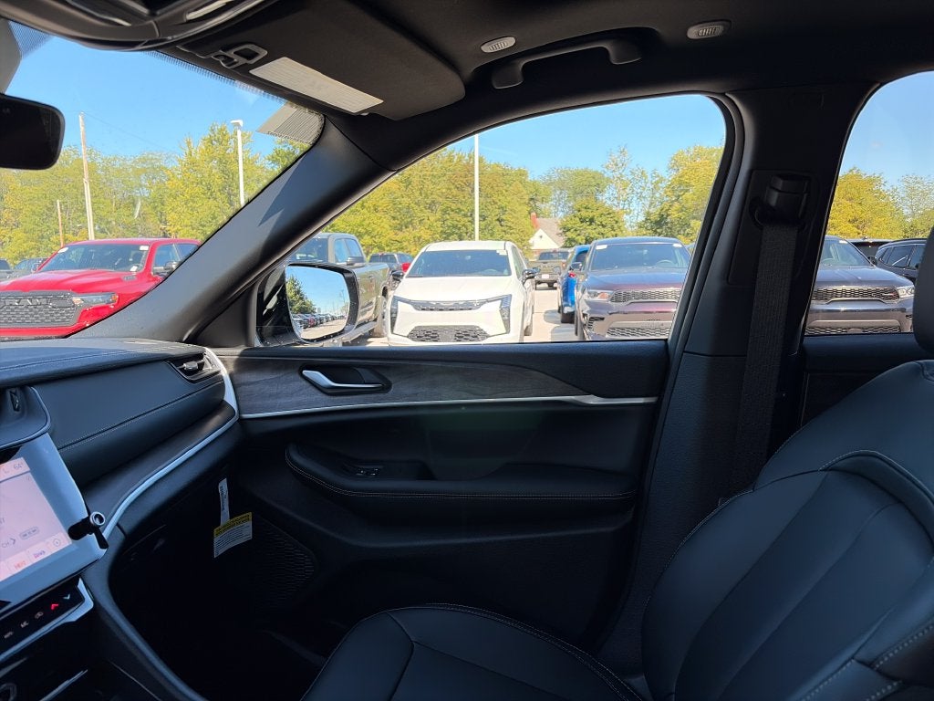 2027 Jeep Grand Cherokee L Limited