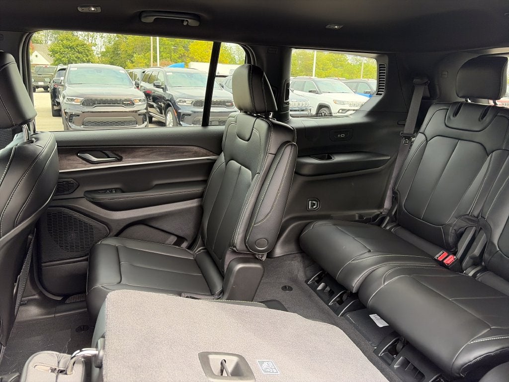 2027 Jeep Grand Cherokee L Limited
