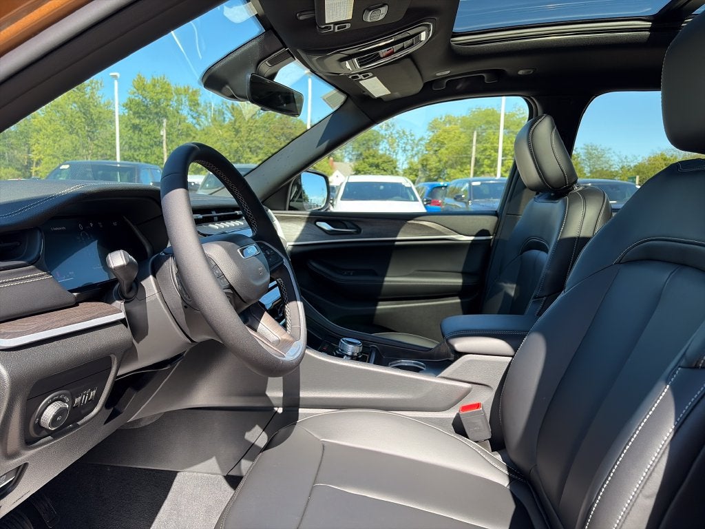 2027 Jeep Grand Cherokee L Limited