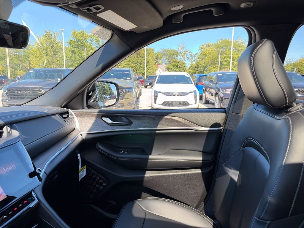 2027 Jeep Grand Cherokee L Limited