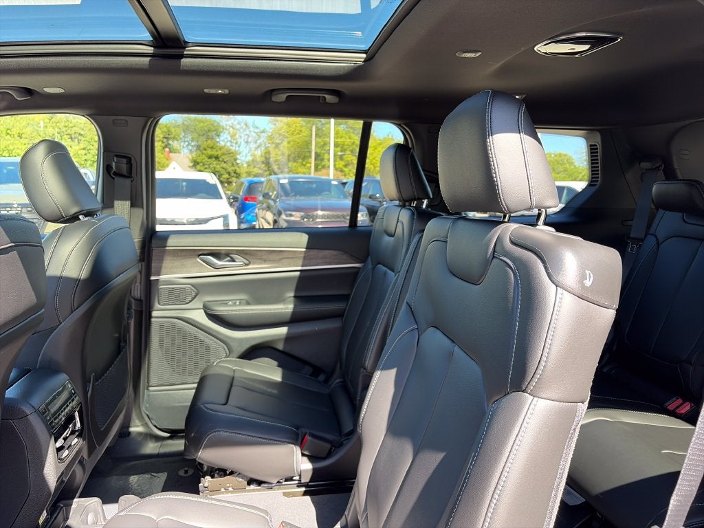 2027 Jeep Grand Cherokee L Limited