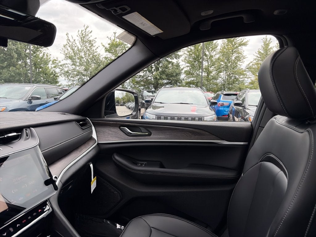 2027 Jeep Grand Cherokee L Limited