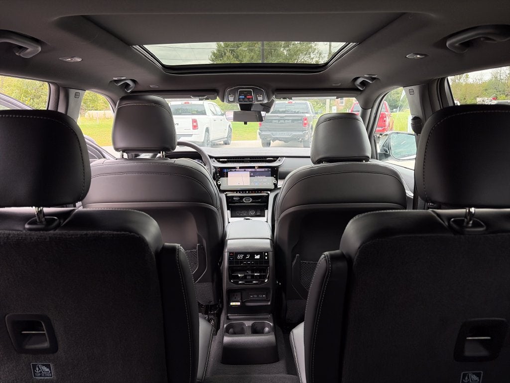 2027 Jeep Grand Cherokee L Limited