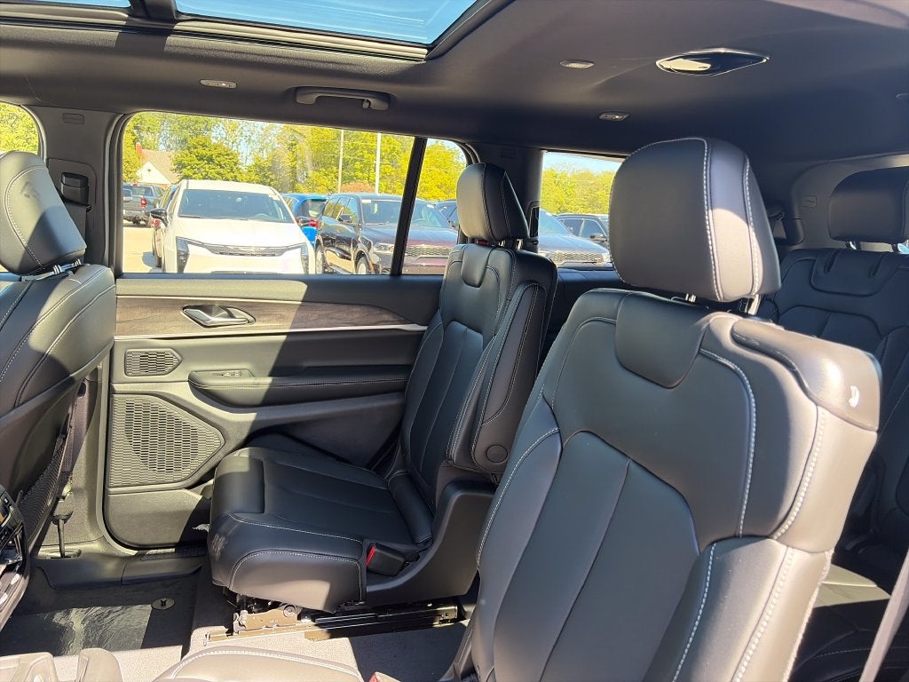 2027 Jeep Grand Cherokee L Limited