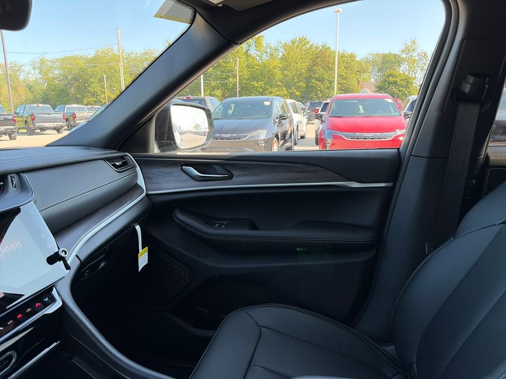 2027 Jeep Grand Cherokee L Limited