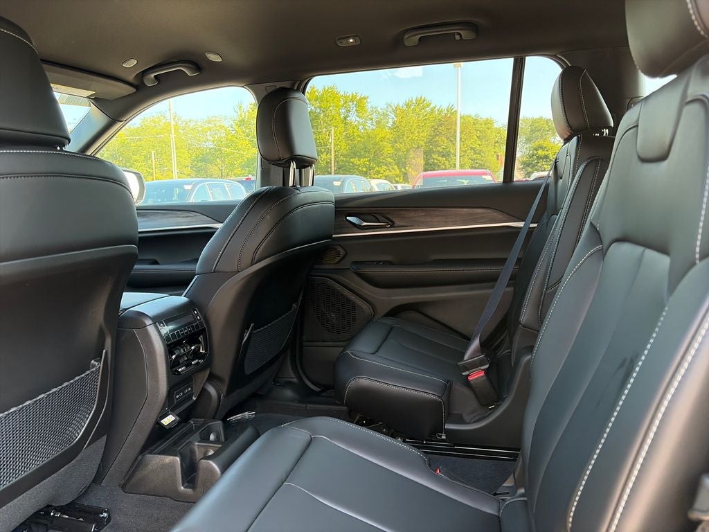 2027 Jeep Grand Cherokee L Limited