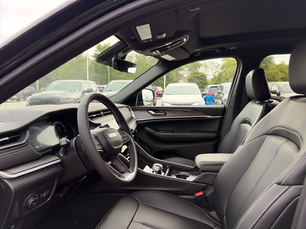 2027 Jeep Grand Cherokee L Limited