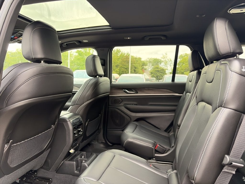 2027 Jeep Grand Cherokee L Limited