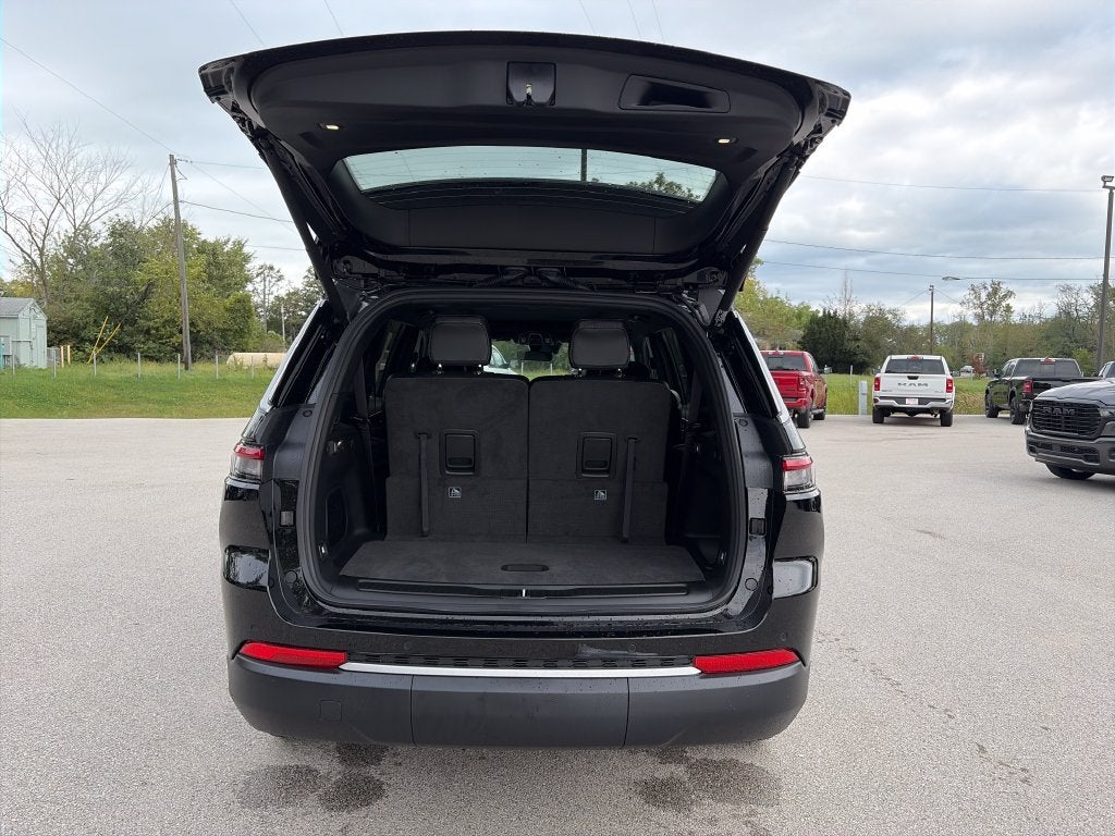 2027 Jeep Grand Cherokee L Limited