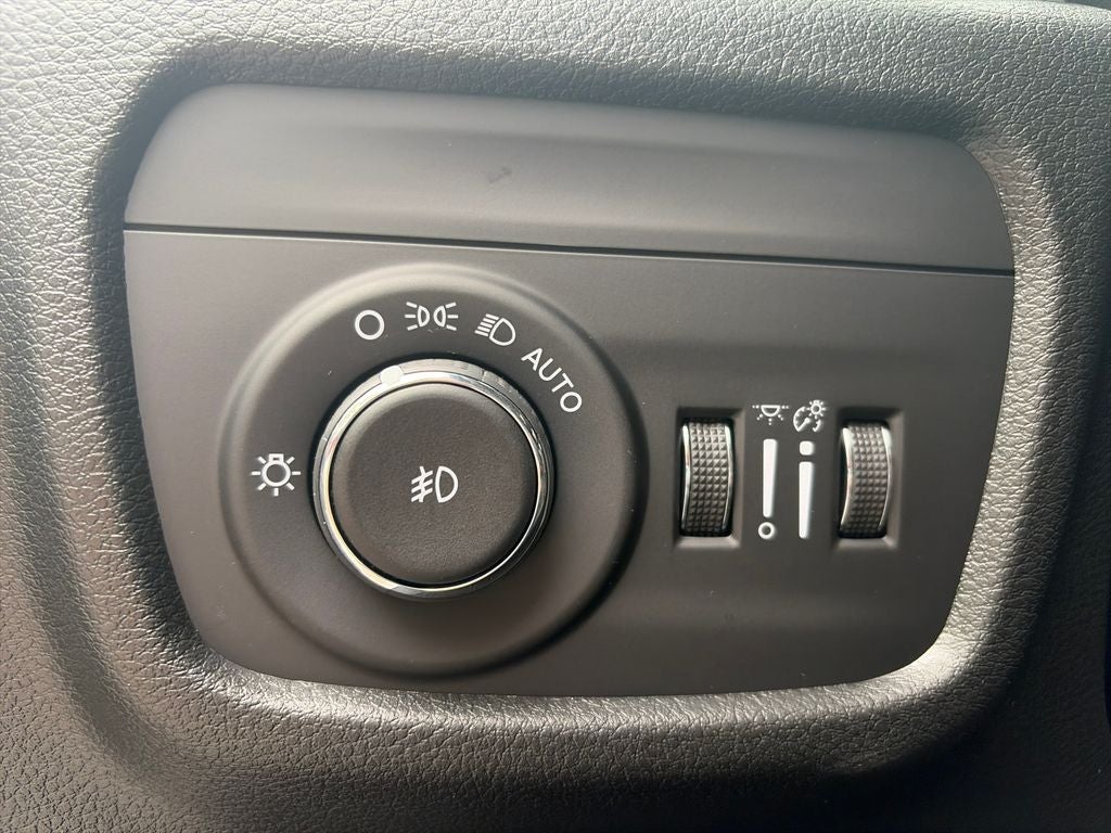 2027 Jeep Grand Cherokee L Limited