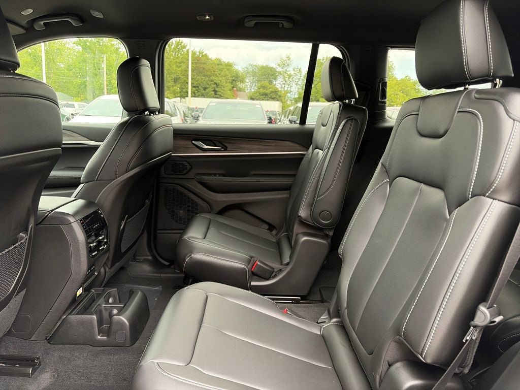 2027 Jeep Grand Cherokee L Limited