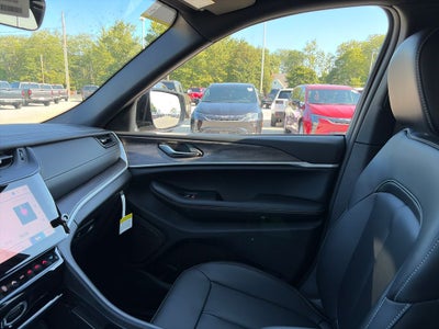 2027 Jeep Grand Cherokee L Limited