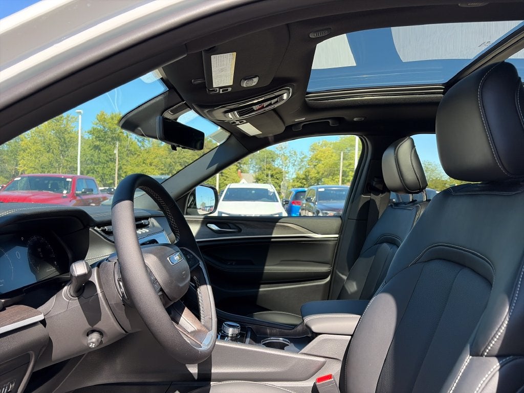2027 Jeep Grand Cherokee L Limited Reserve