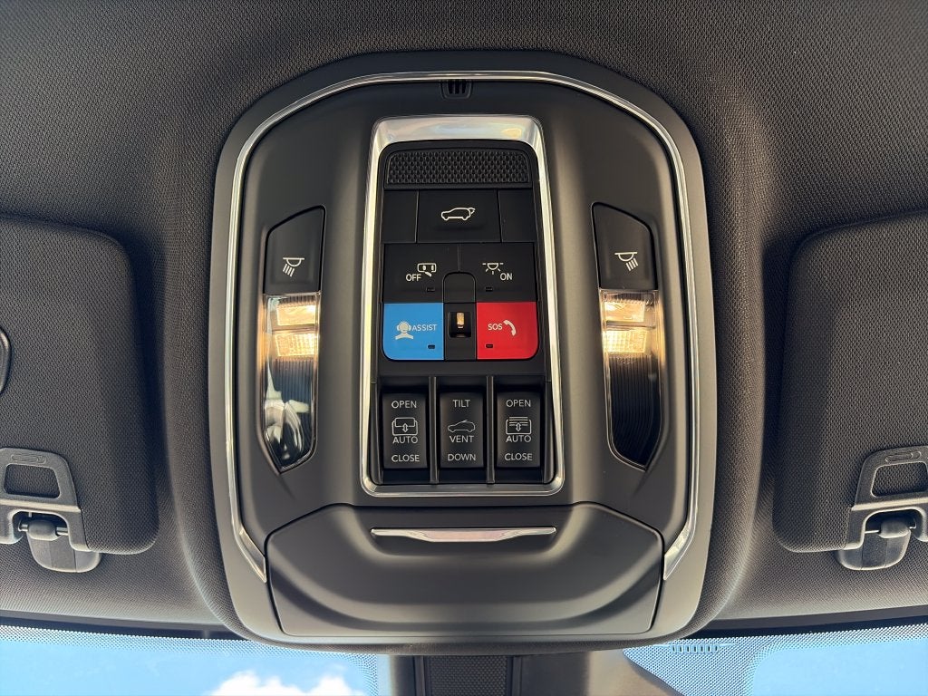 2027 Jeep Grand Cherokee L Limited Reserve