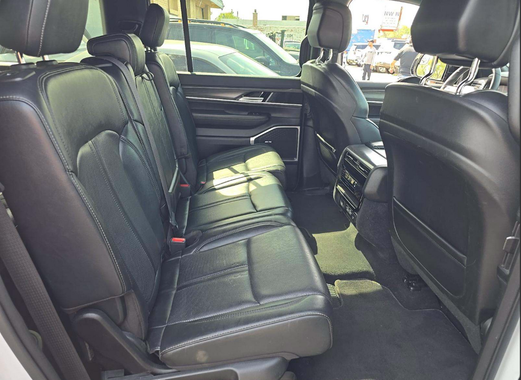 2023 Jeep Wagoneer L Series II