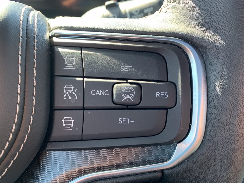 2026 Jeep Grand Wagoneer L Summit Obsidian