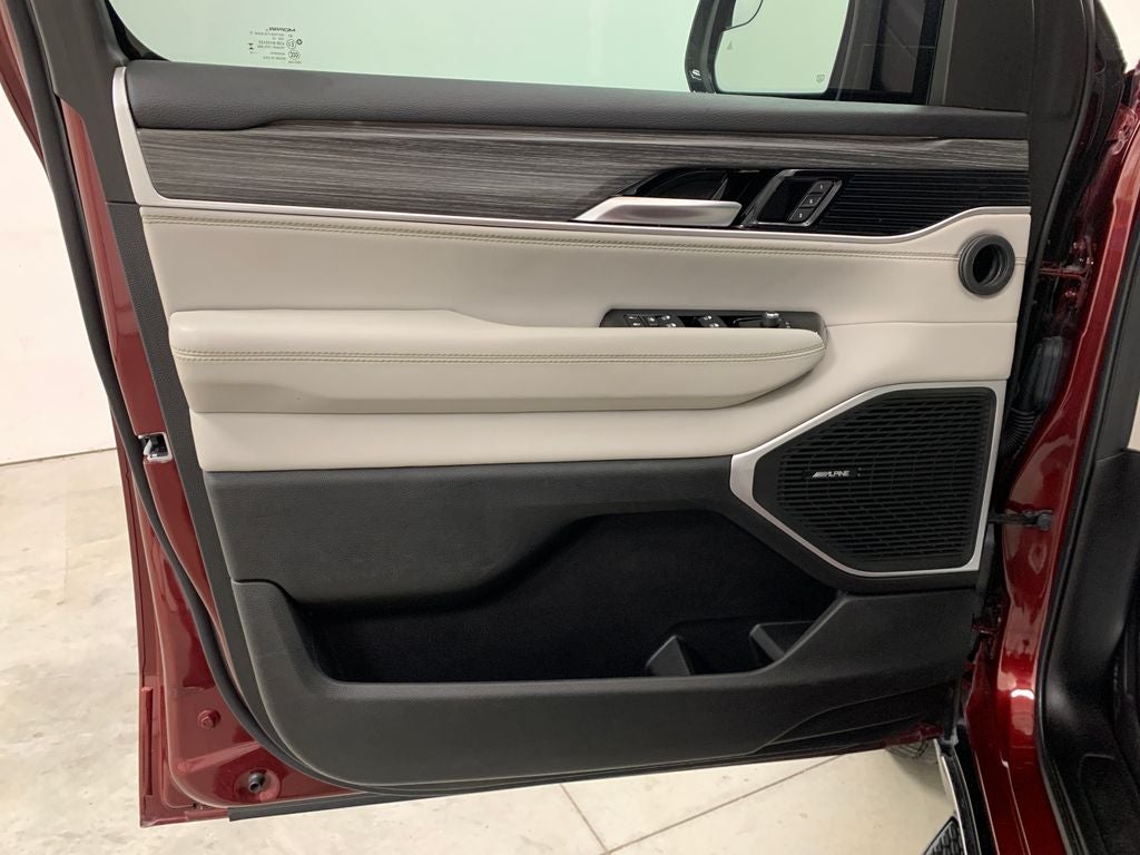 2023 Jeep Wagoneer Series III