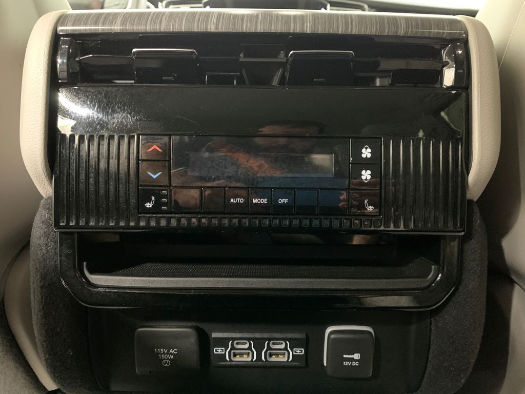 2023 Jeep Wagoneer Series III