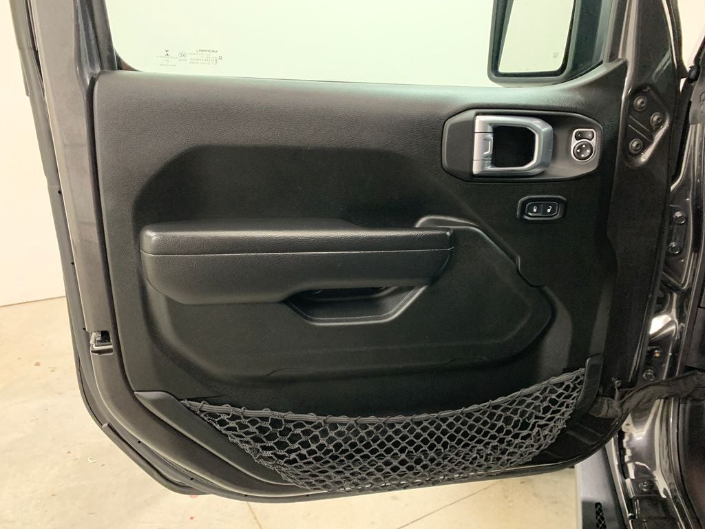 2022 Jeep Gladiator Sport