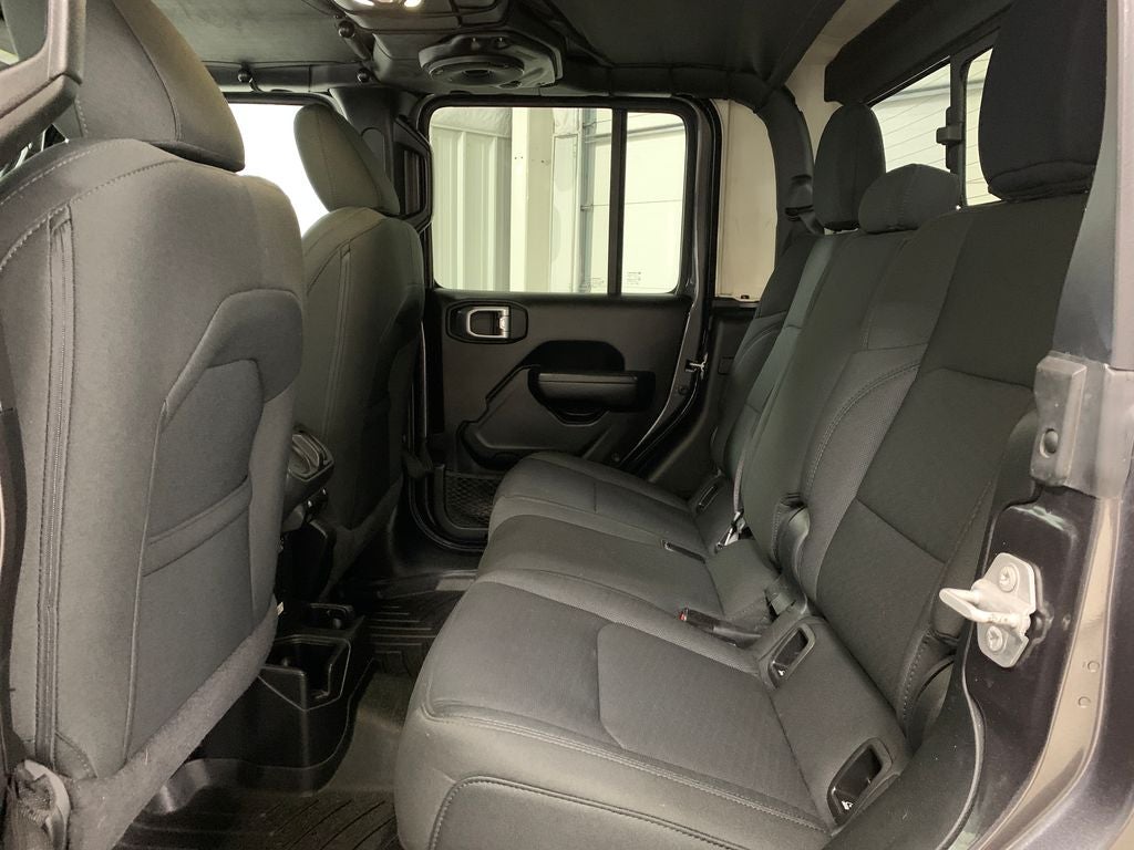 2022 Jeep Gladiator Sport