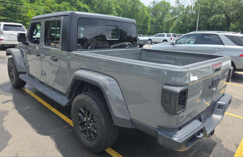 2022 Jeep Gladiator Altitude