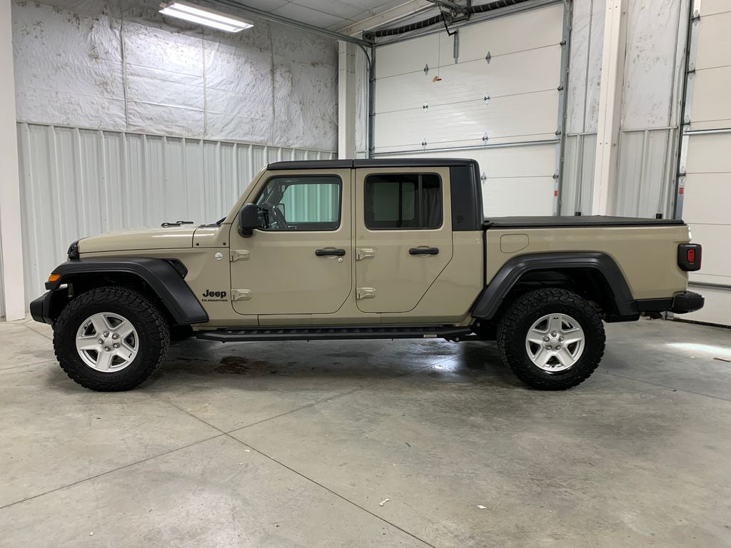 2020 Jeep Gladiator Sport
