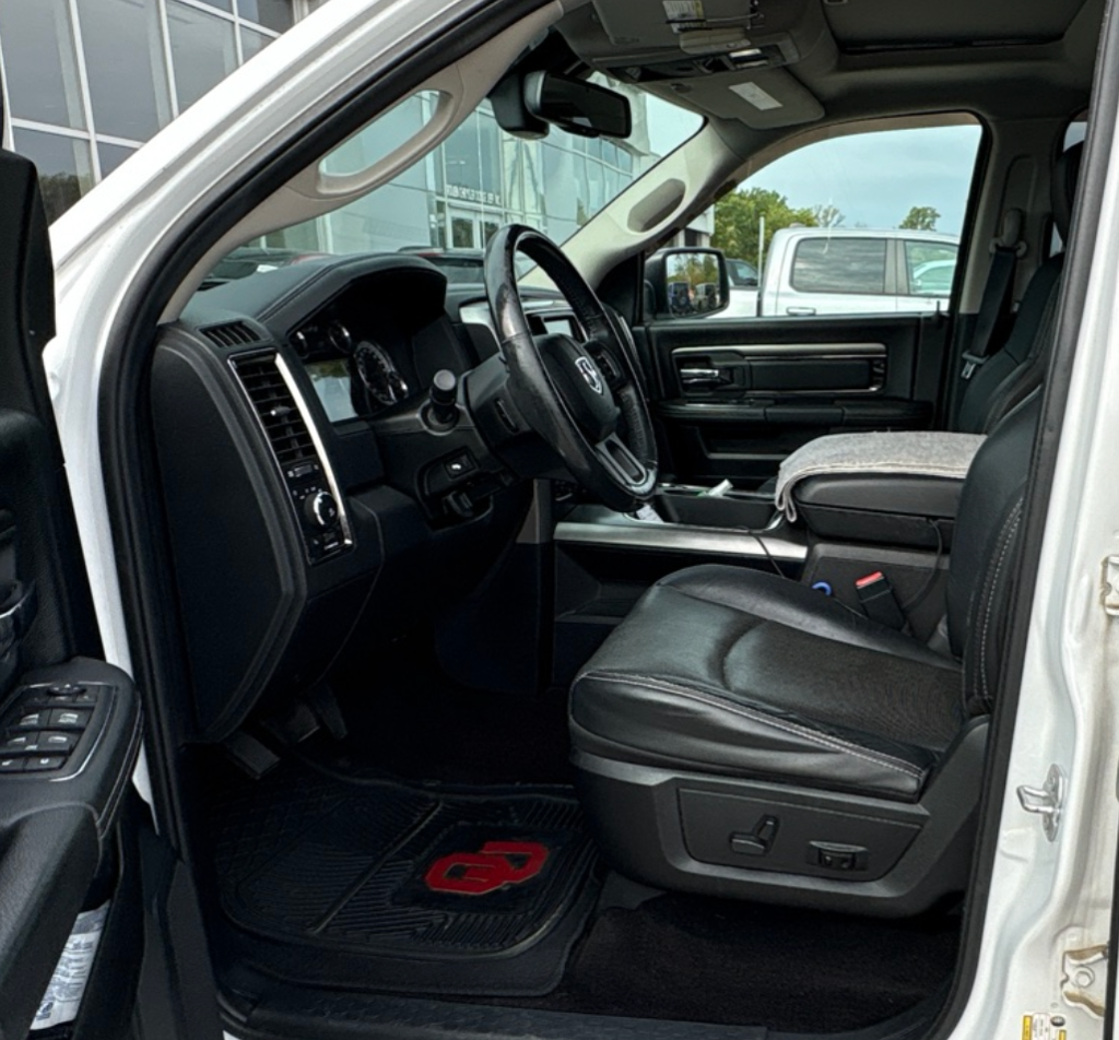2016 RAM 1500 Sport