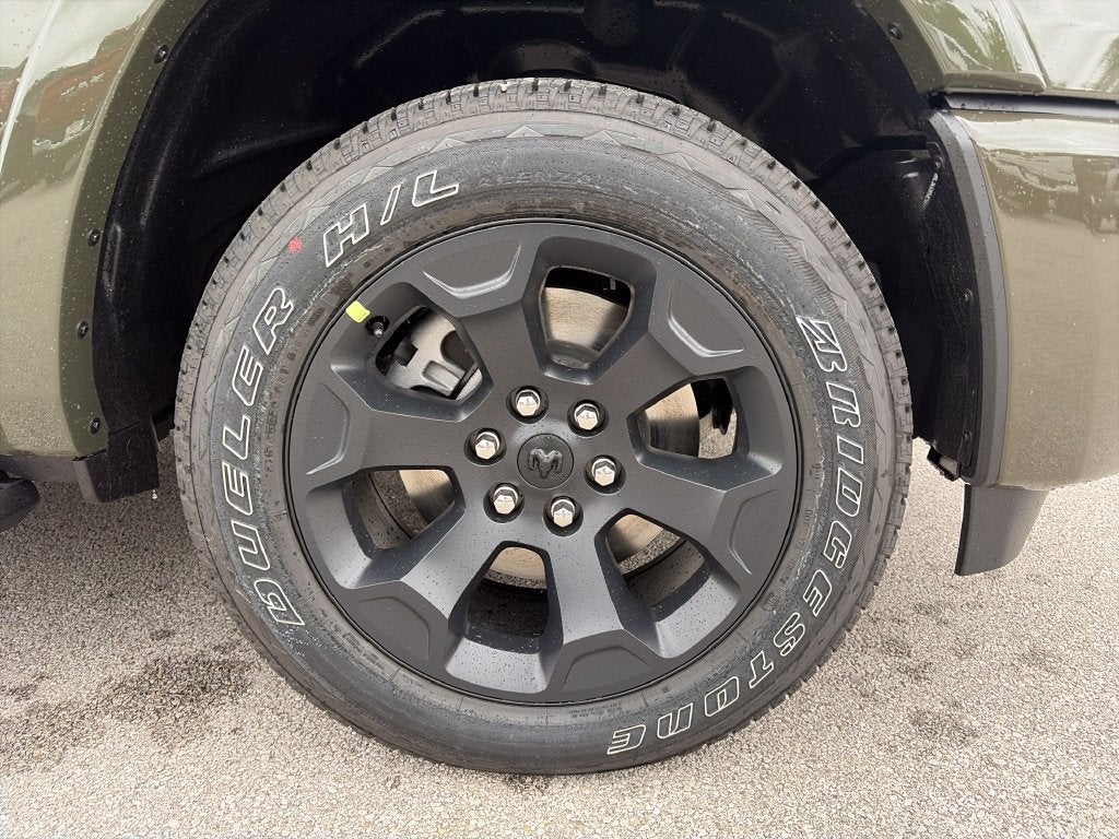 2027 RAM 1500 Big Horn/Lone Star