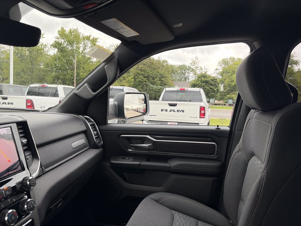 2027 RAM 1500 Big Horn/Lone Star