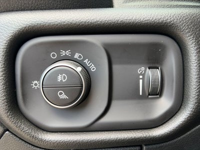 2027 RAM 1500 Big Horn/Lone Star