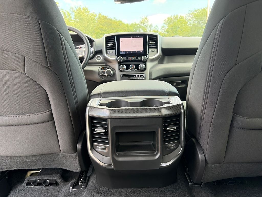 2027 RAM 1500 Big Horn/Lone Star