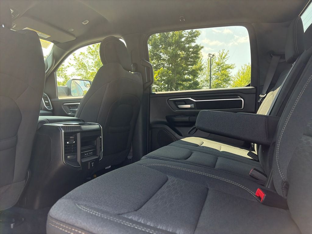 2027 RAM 1500 Big Horn/Lone Star