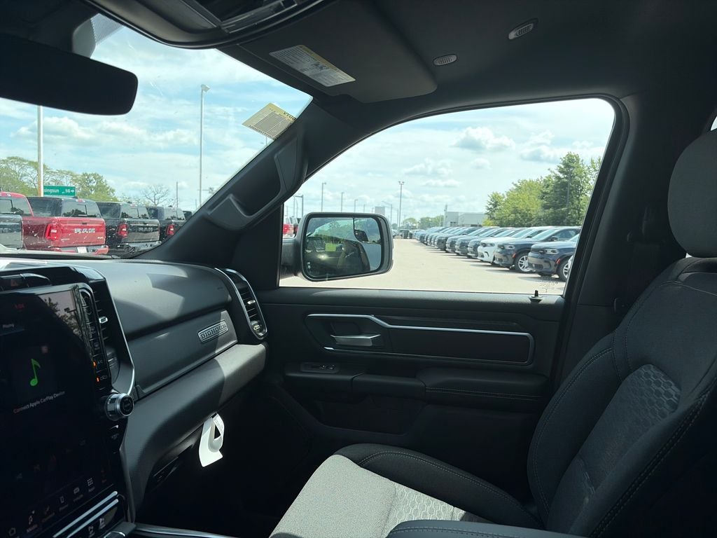 2027 RAM 1500 Big Horn/Lone Star