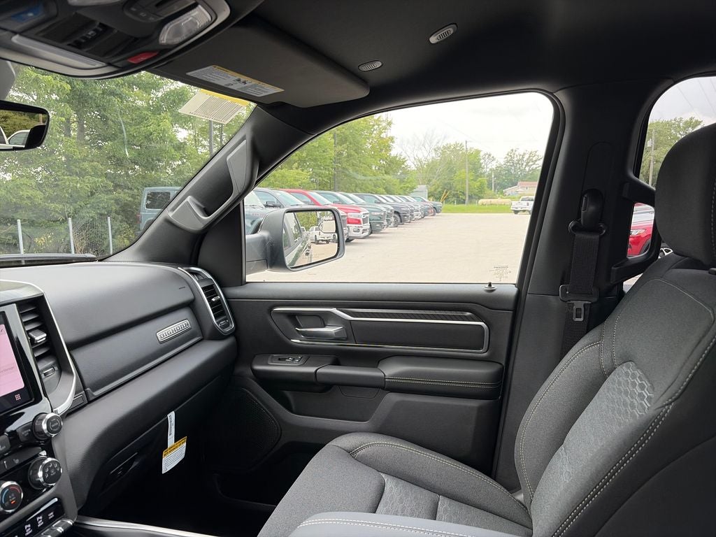 2027 RAM 1500 Big Horn/Lone Star