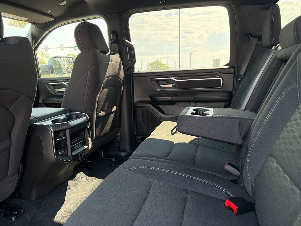 2027 RAM 1500 Big Horn/Lone Star