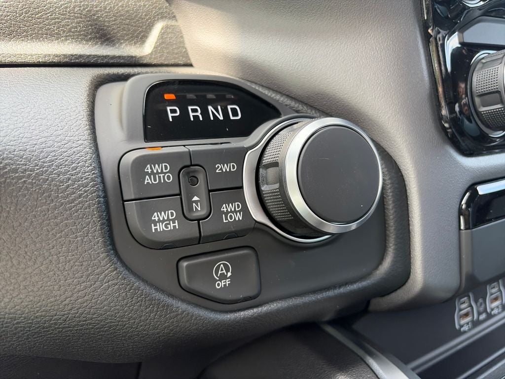 2027 RAM 1500 Big Horn/Lone Star